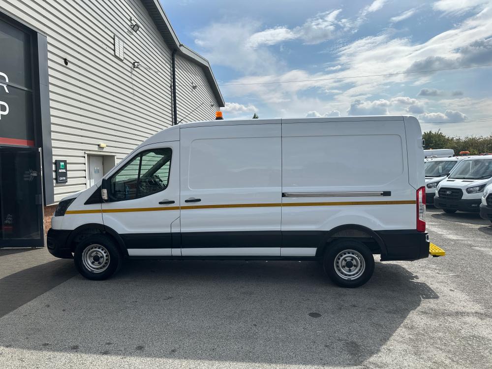 Ford Transit  Photo b27223aa-0ef9-4179-9b4d-e006cda3ac1e.jpg
