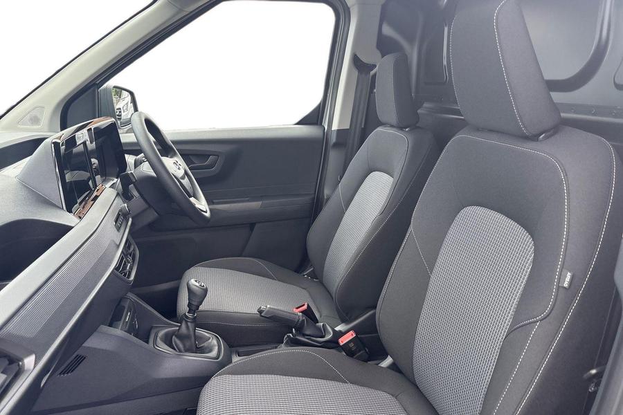 Ford TRANSIT COURIER Photo b2761268-3e19-44f6-b8d4-d2bbde200e0b.jpg