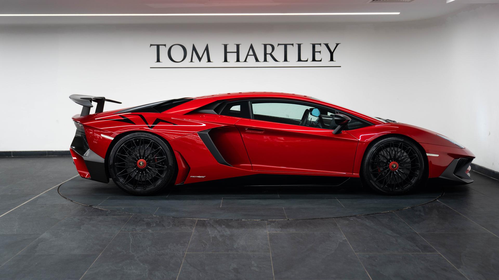 LAMBORGHINI Aventador Photo b2841490-8b72-4078-b07c-7e7c86cf1840.jpg