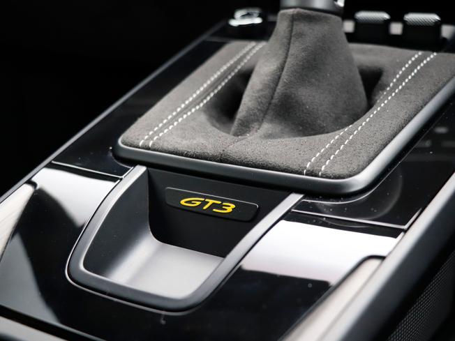 PORSCHE 911 Photo 43
