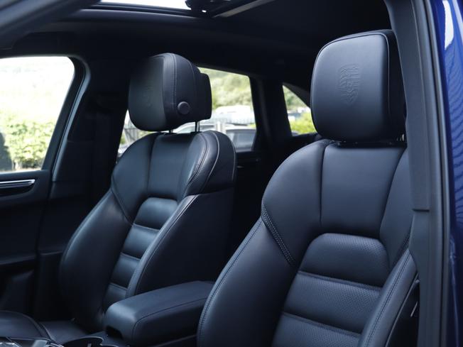 PORSCHE Macan Photo 38