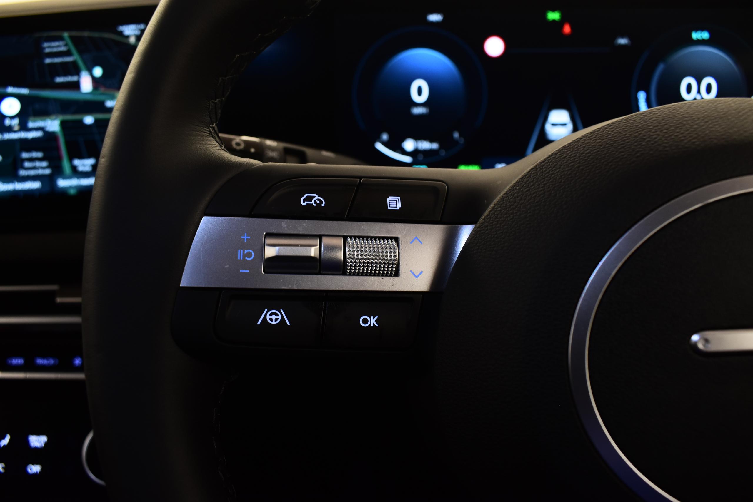 2025 HYUNDAI TUCSON 1.6T Plug-in Hybrid Advance 5dr Auto - vehicle photo 9 for sale on PureCar