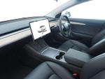 TESLA Model 3 Photo 10