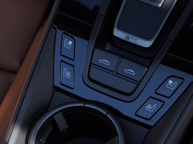 PORSCHE 911 Photo 48