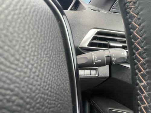 Peugeot 3008 Photo b2bc26dd-4453-46b4-90a2-f4cde0aaa9bd.jpeg