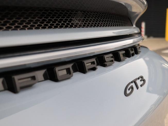 PORSCHE 911 Photo 23