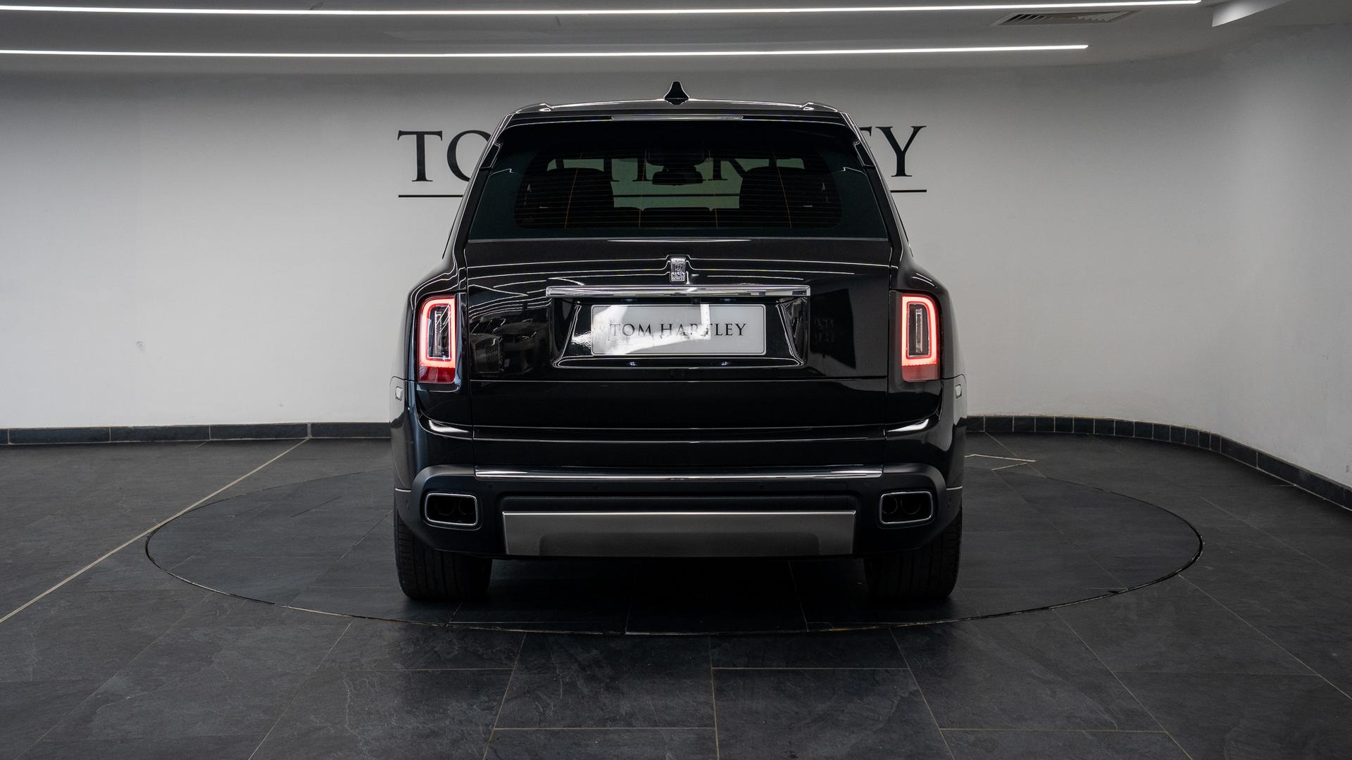 Rolls-Royce Cullinan Photo b2c6644f-257f-4488-a3a4-54dcd8ee0919.jpg