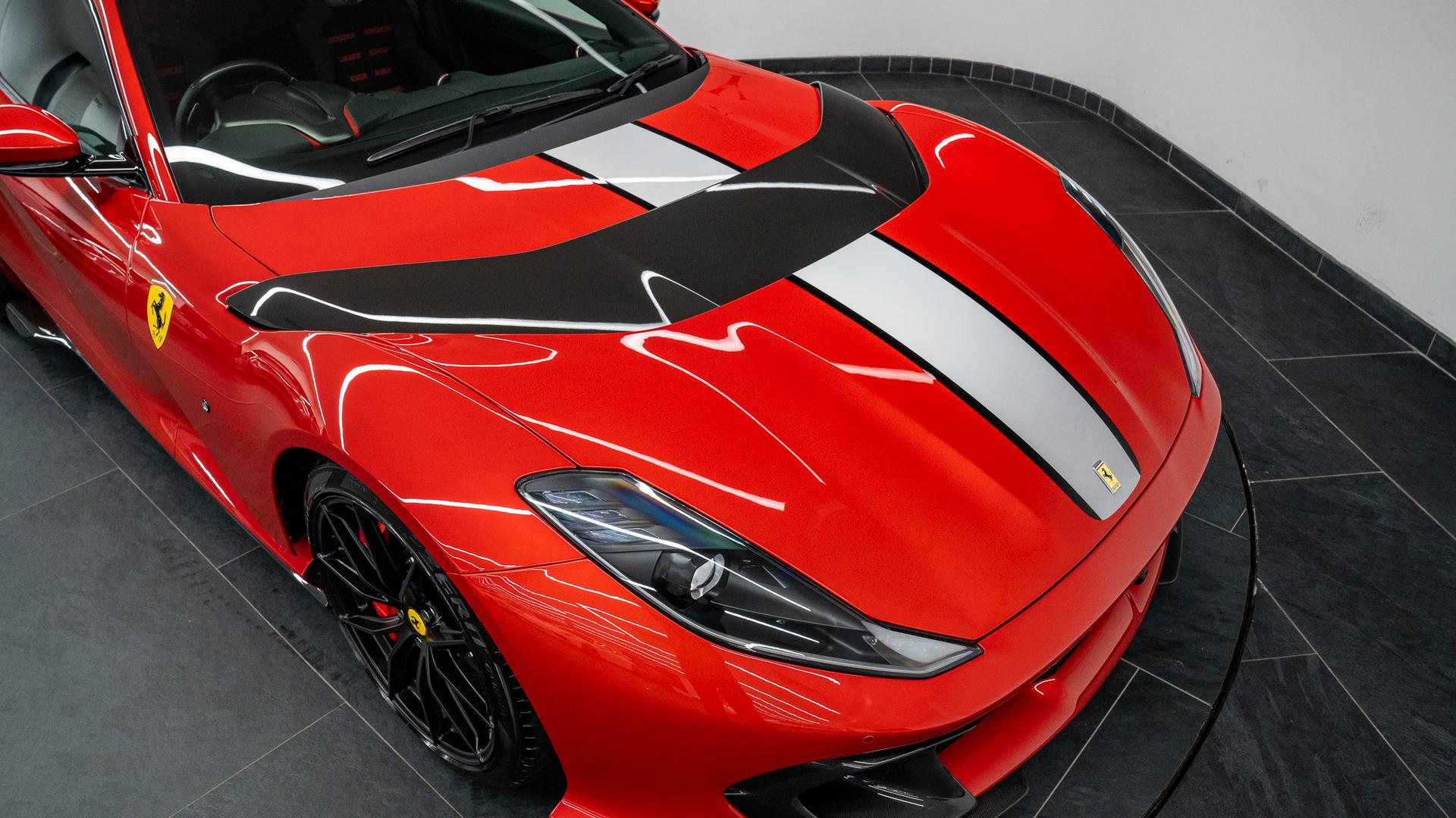 Ferrari 812 Photo b2d39d30-41fa-4c66-9e60-cf9670d4488d.jpg