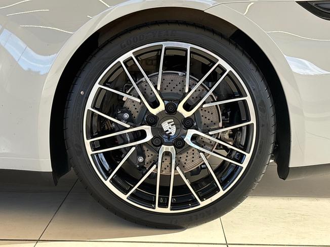 PORSCHE 911 Photo 26