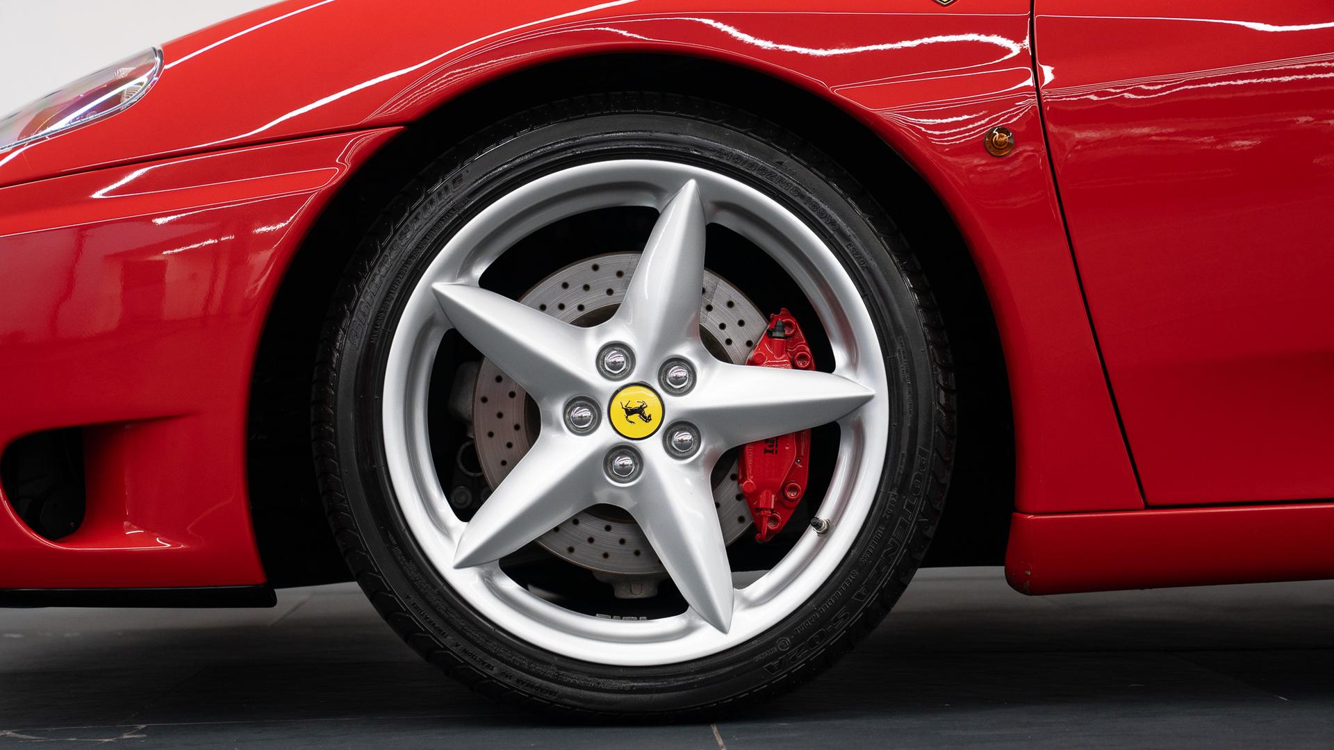 Ferrari 360 Photo b2e3ba89-fc76-460f-821f-13d4485e65fd.jpg