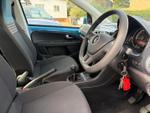 Volkswagen up! Photo 2