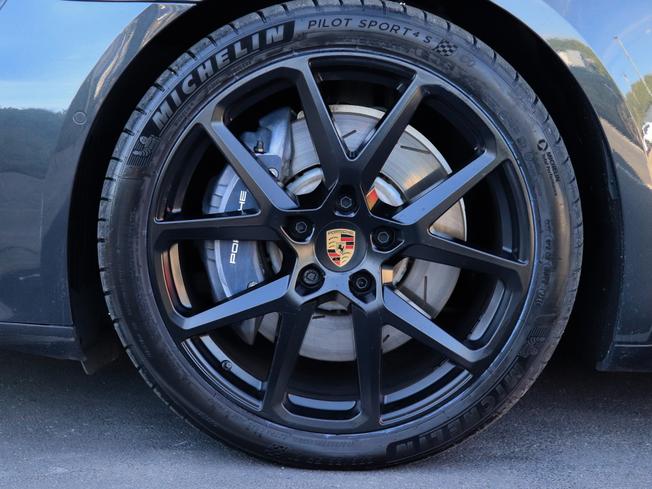 PORSCHE Panamera Photo 4