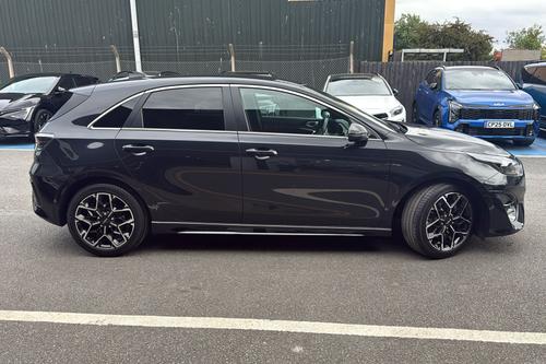 Kia CEED Photo b2see-32e48f75490bdbc056f0fc33a9c3ab9afbf431b2.jpg