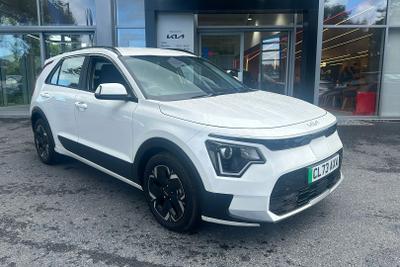 Used 2024 Kia NIRO 64.8kWh 2 SUV 5dr Electric Auto (201 bhp) WHITE PEARL at Gravells