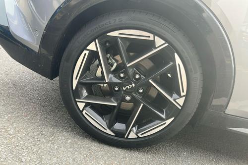 Kia K4 Photo b2see-5bcdbf5af7158411149cf9dbf80e1d92797ad69a.jpg