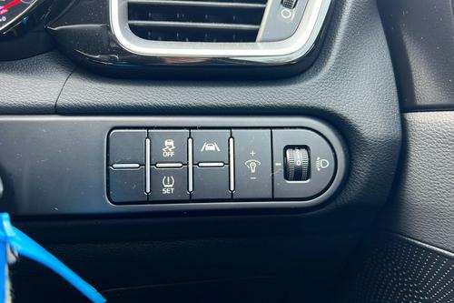 Kia XCEED Photo b2see-6a9c1d4d5311b0441d8f5486e71696d85323a5b6.jpg