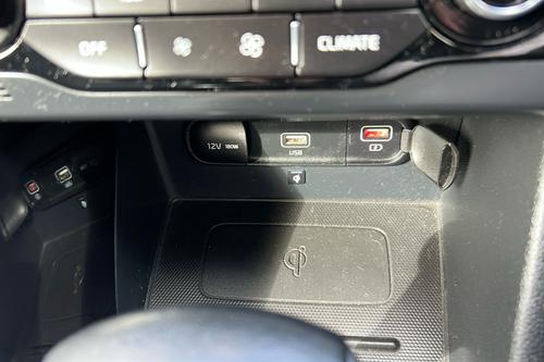 Kia NIRO Photo b2see-a452b53bab0ecfa2711f61125c1bdebed3804c60.jpg
