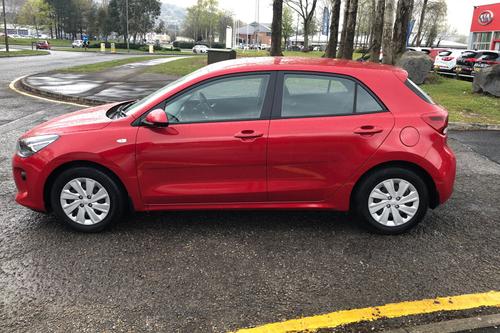 Kia RIO Photo b2see-d8c4b79af8bd48b165dc248d0ddb57344d17687a.jpg