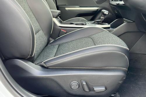 Kia K4 Photo b2see-df2620d4184c54f8fa0bddaf8b3b57d6eae695a7.jpg