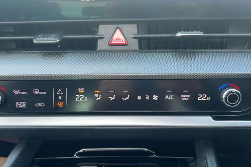 Kia SPORTAGE Photo b2see-ea8624c3e85f71b416e496fa0dc3a7849e592c4e.jpg