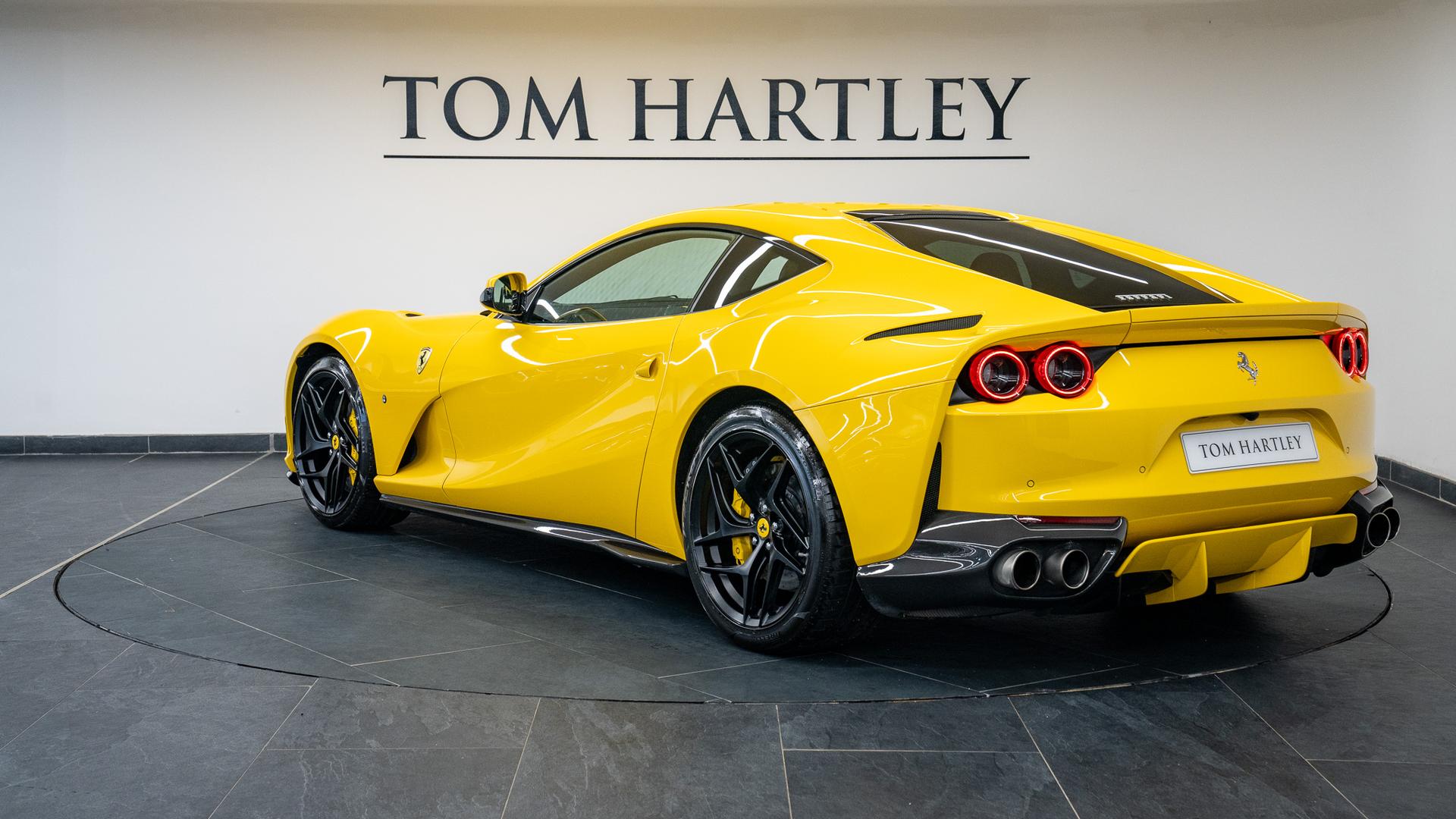 Ferrari 812 Photo b3165689-9970-4d3d-b7be-1418c26389cc.jpg