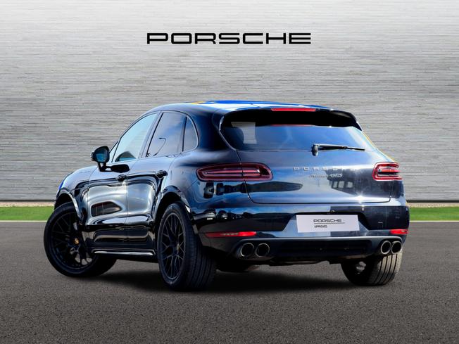 PORSCHE Macan Photo 2
