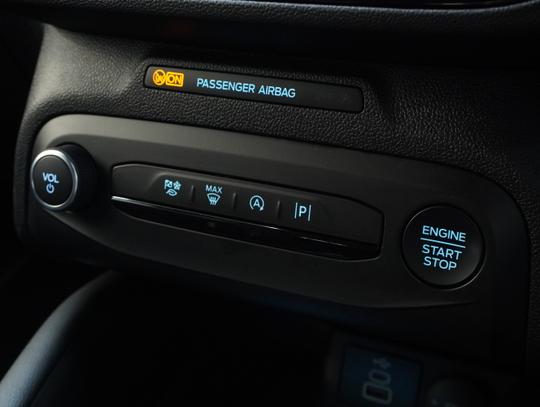 Ford Focus Photo b33bcb56-1953-409a-aff6-3b60b221a874.jpg