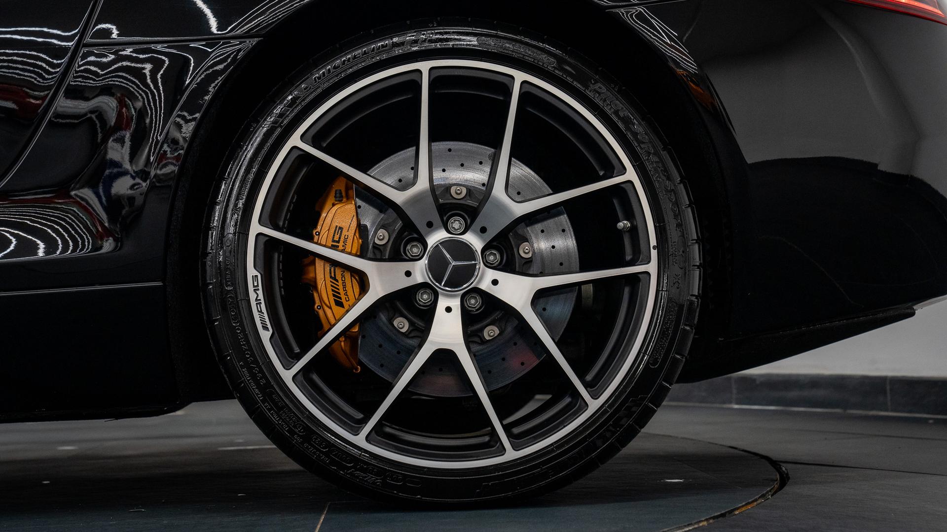 Mercedes-Benz SLS Photo b34436ad-2a91-487f-9dfa-90c17f99d196.jpg