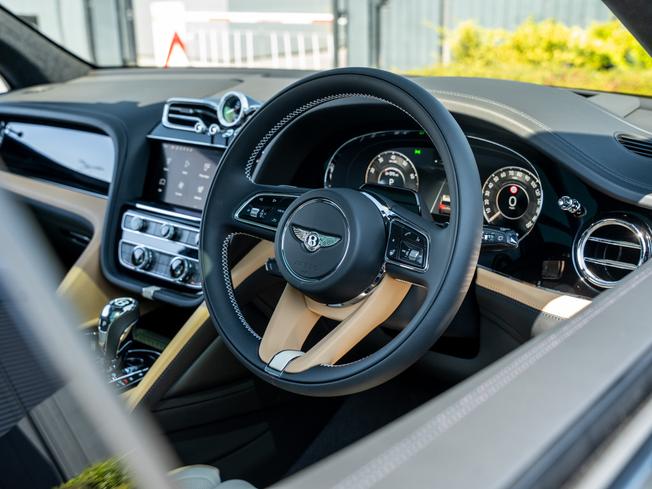 BENTLEY Bentayga  Photo 17