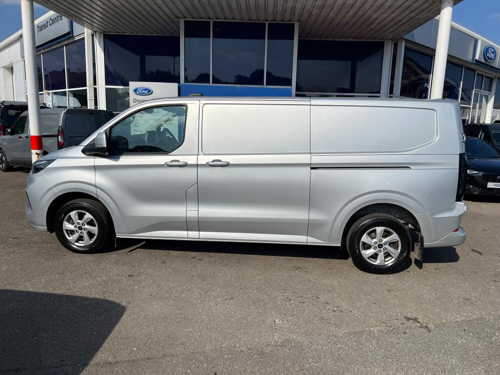 Ford Transit Custom Photo b3649c82-cb4b-4c4e-9214-6d79a723911b.jpeg