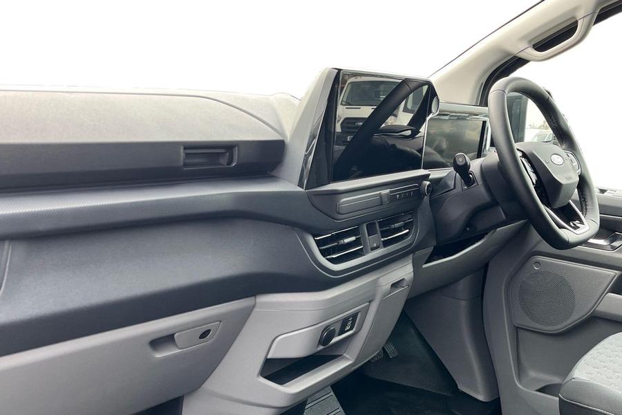 Ford TRANSIT CUSTOM Photo b36c19d1-282a-4f0e-8a43-f04acd48fb60.jpg