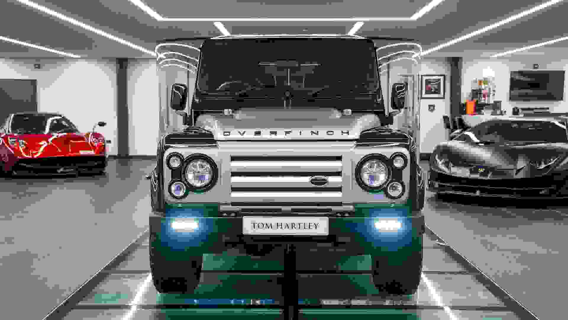 Land Rover Defender 90 Photo b3749280-d566-42ac-8378-e05b0fa955f0.jpg