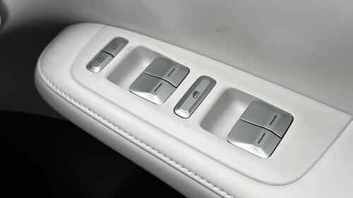 XPENG G6 Photo b39b6ddc-7f27-4e35-91f6-550185f53b11.jpg