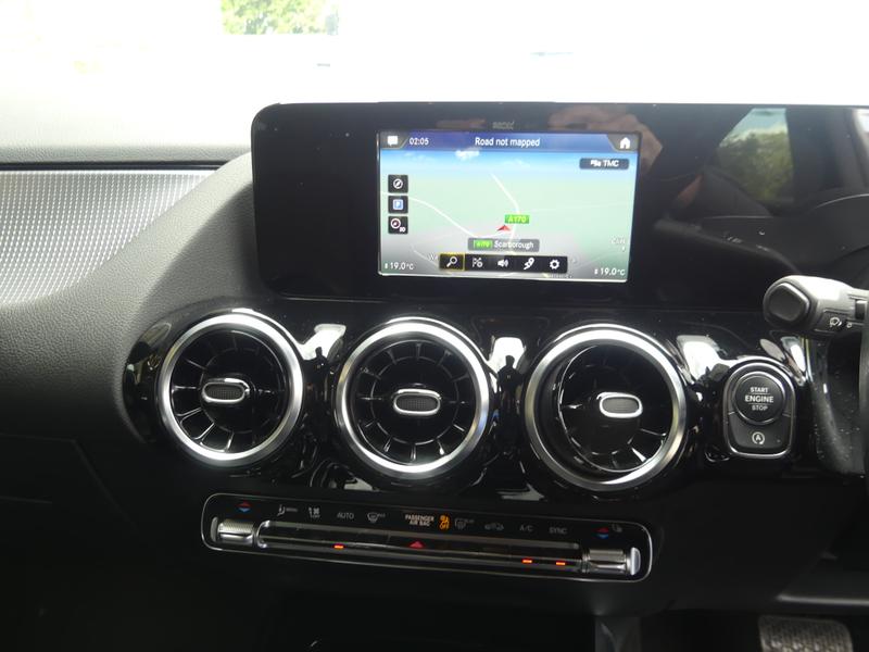 Mercedes-Benz B Class Photo b3a71fee-4cdf-4e60-af0e-8e7b5ef987e9.jpg