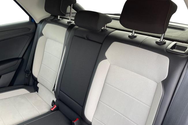 VOLKSWAGEN T-Roc Photo 12