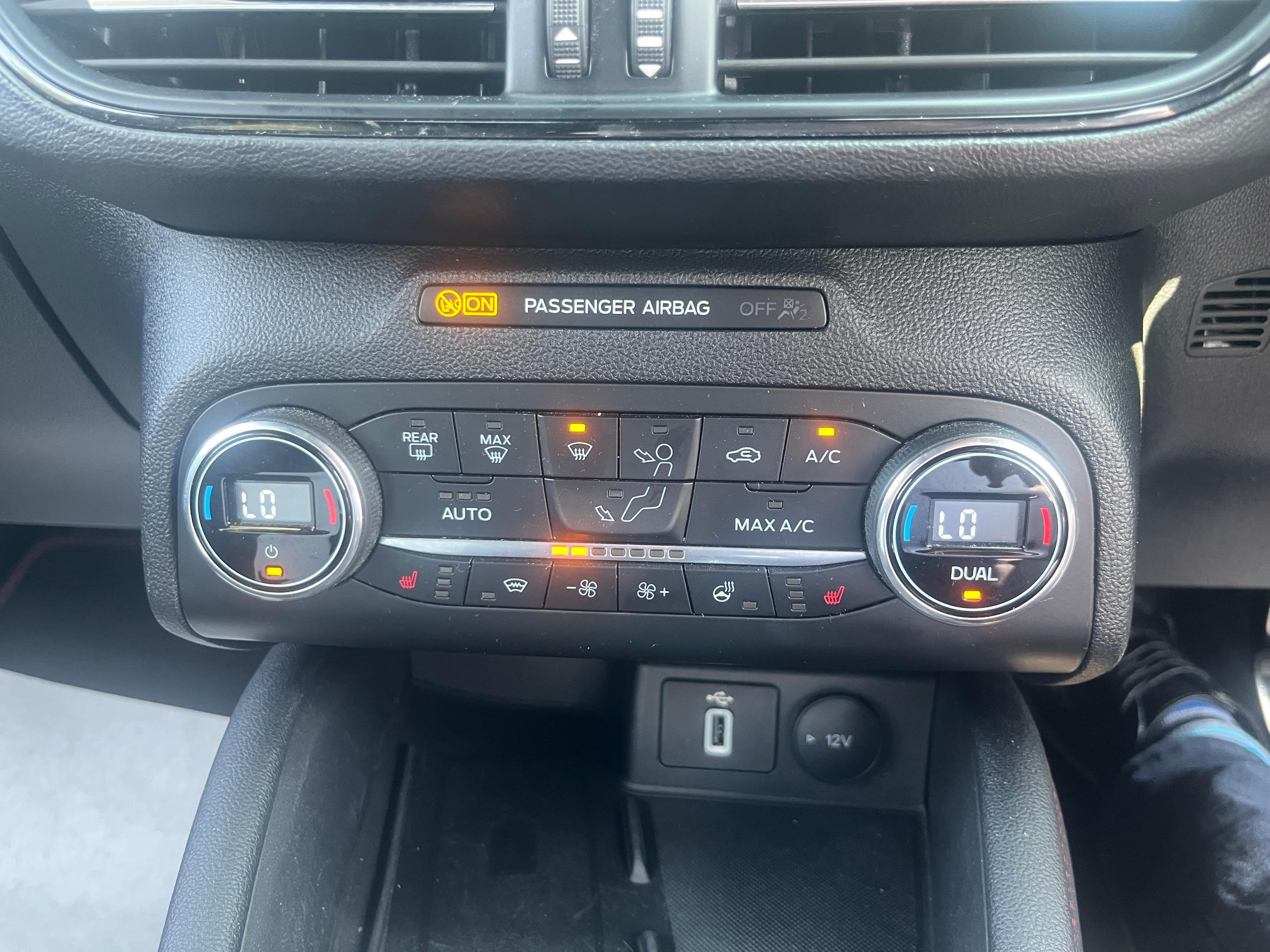 Used Ford FOCUS VE70XOJ 27