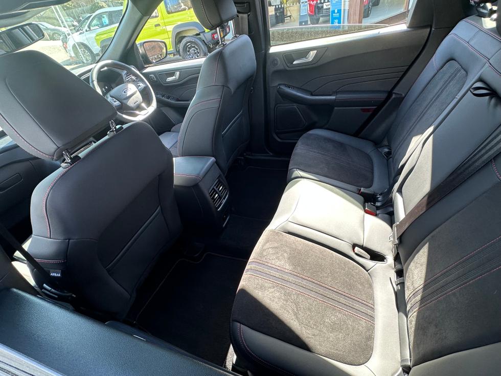 Ford Kuga Photo b3da5614-e29e-4bb5-bc66-9a104c0255ec.jpeg