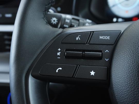 Hyundai BAYON Photo b3e2da5e-fb22-45e0-a6ff-6036eb2cd035.jpg