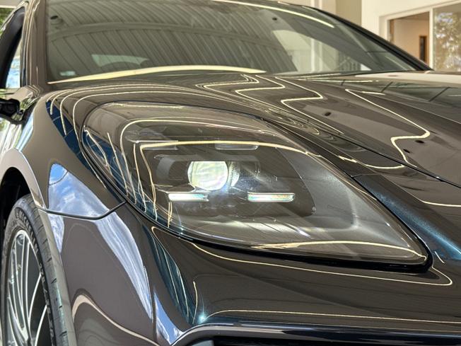 PORSCHE Panamera Photo 9