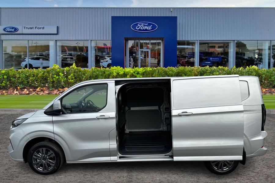 Ford TRANSIT CUSTOM Photo b3ead1d9-9c81-46ea-8e53-09b0f7b9d4d6.jpg