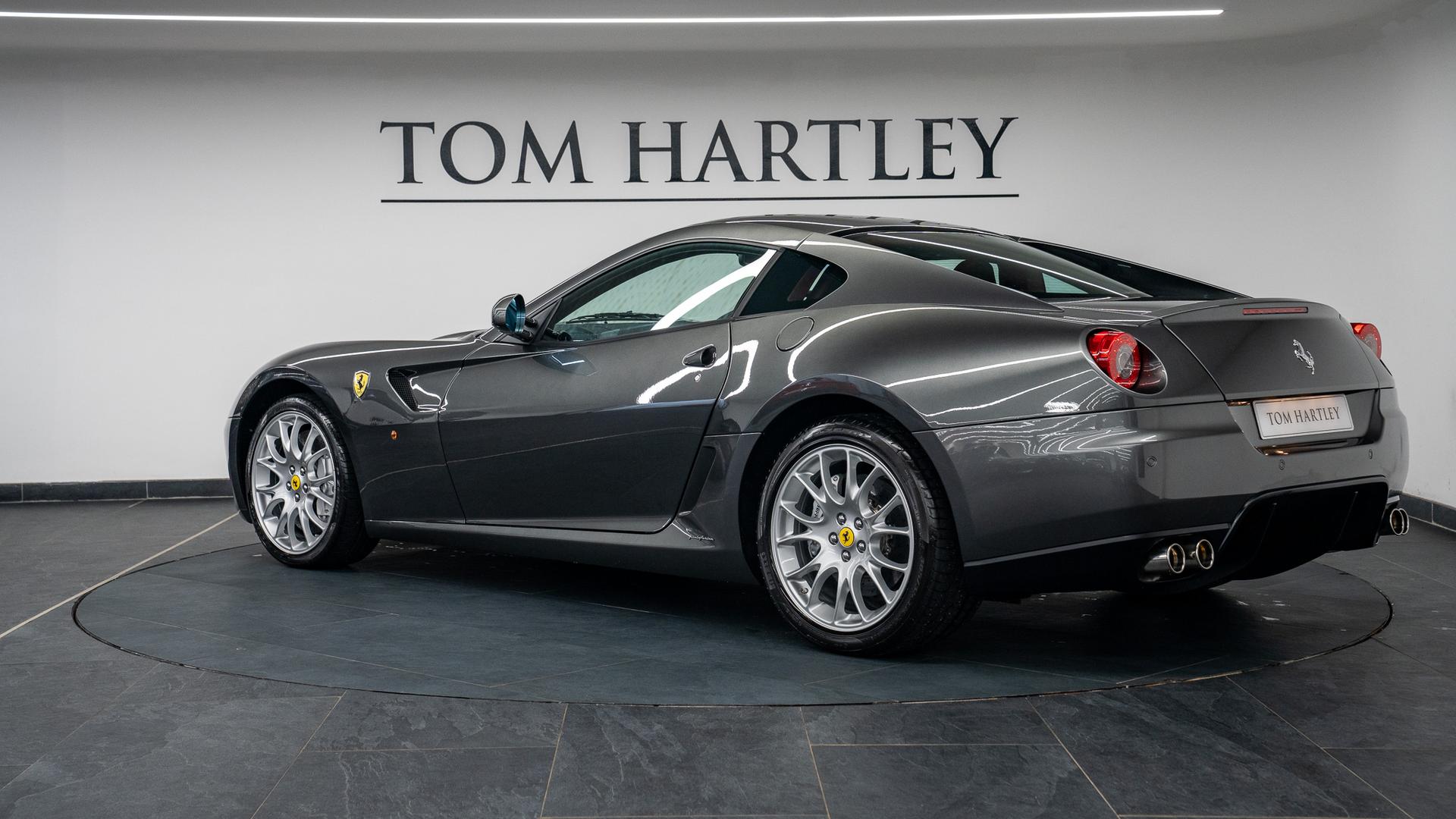 Ferrari 599 Photo b3ef6535-9596-4355-ae49-a0d79690d10a.jpg