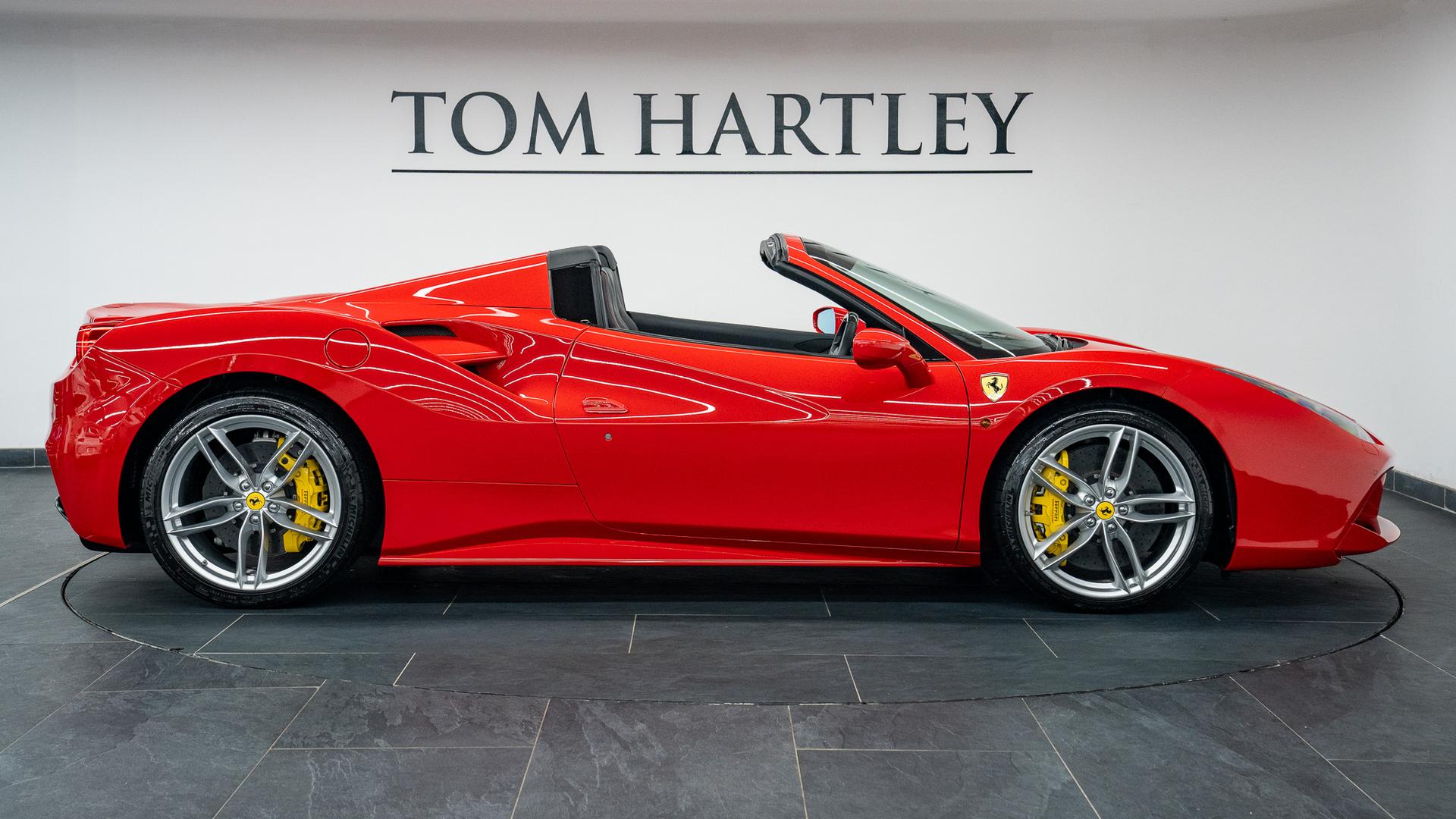 Ferrari 488 Photo b3f6b111-b89d-4219-8a73-b398afcef7dc.jpg