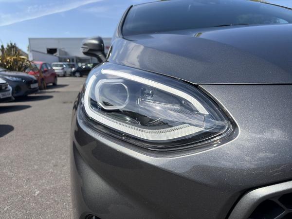 Ford FIESTA Photo 18