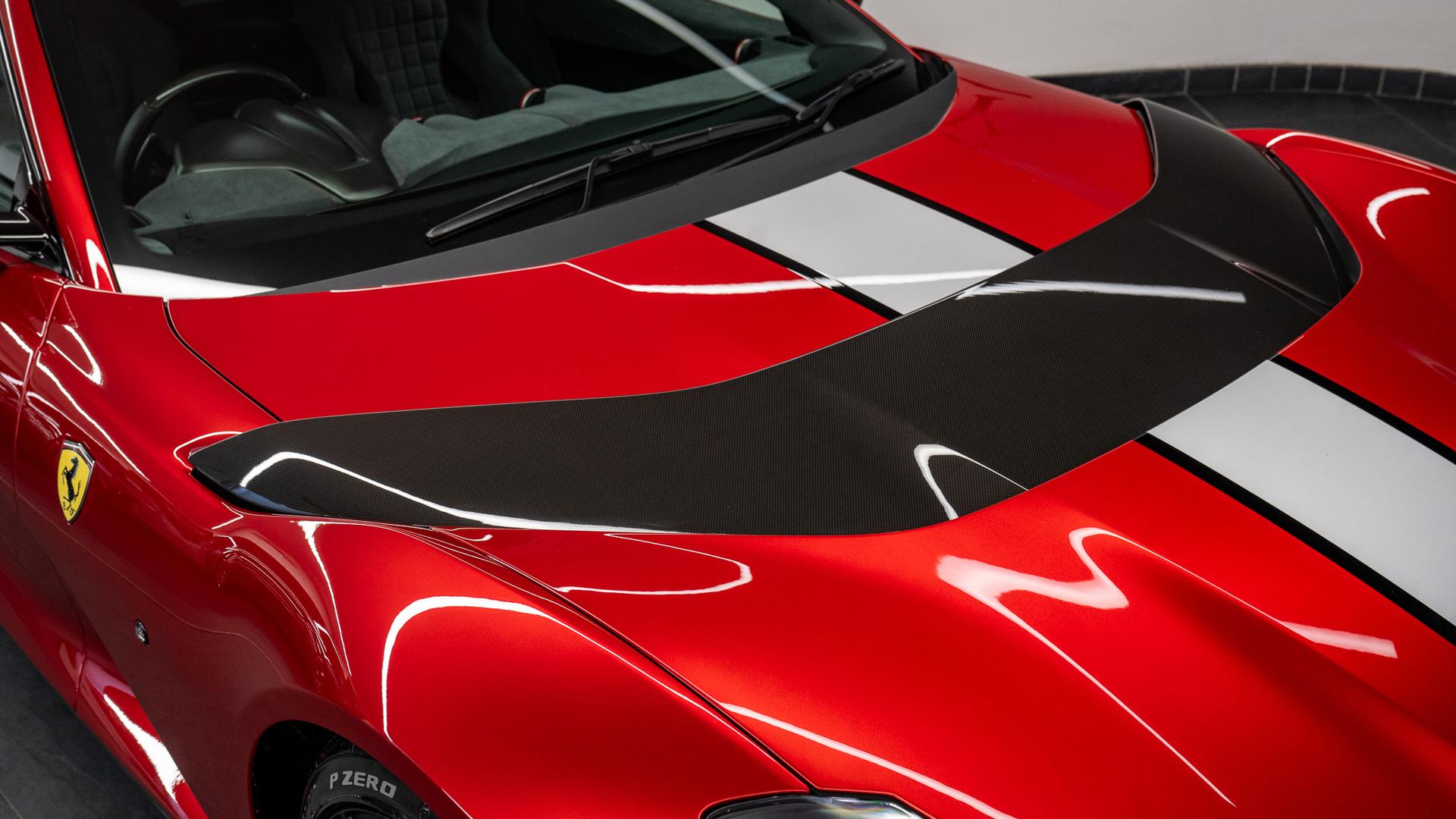 Ferrari 812 Photo b40f8232-5111-4bd7-868a-8394c49e4012.jpg