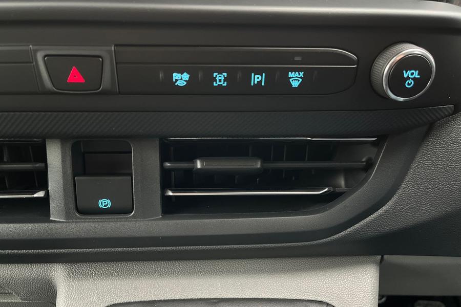 Ford TRANSIT CUSTOM Photo b413396a-3070-4cf3-9033-90dfadf06791.jpg