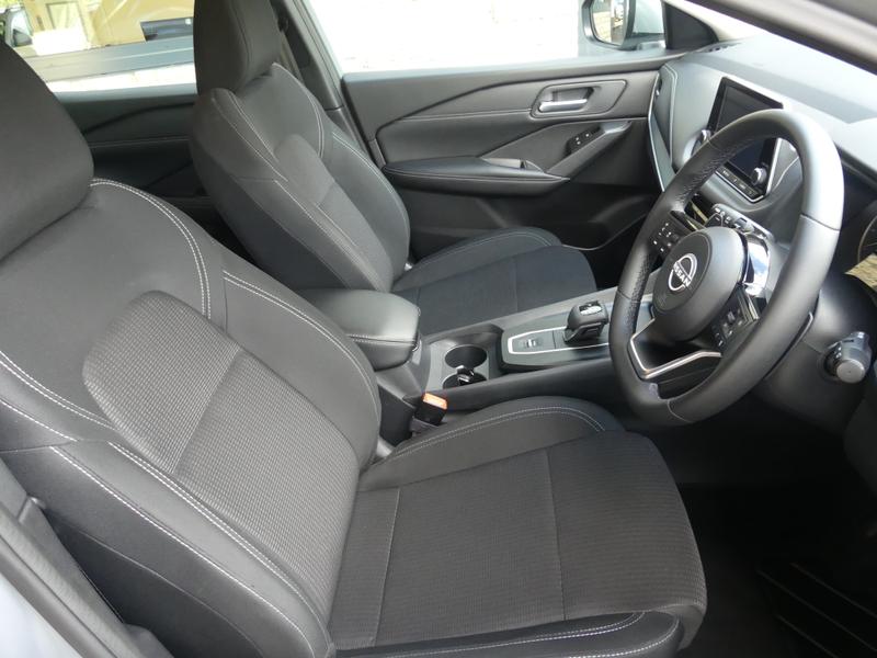 Nissan Qashqai Photo b424d62d-5890-4557-a2db-445bf983dfea.jpg