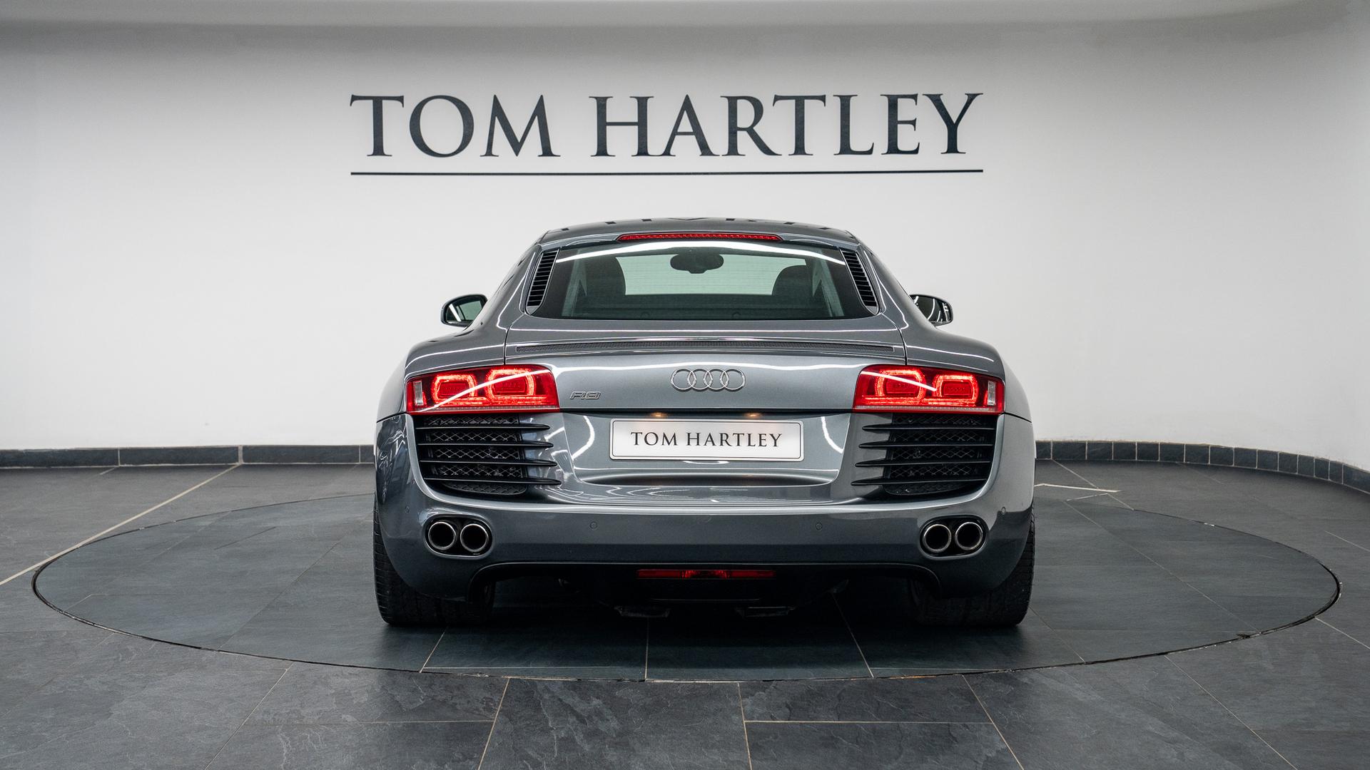 Audi R8 Photo b42d9045-c3e0-4c9f-b1d7-a3762b96ad81.jpg