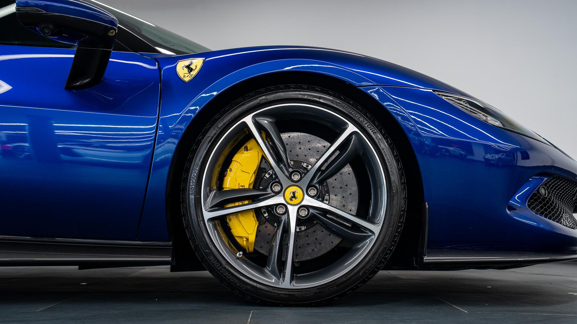 Ferrari 296 Photo b44fee3d-755a-4df5-b260-71f9ea00c890.jpg