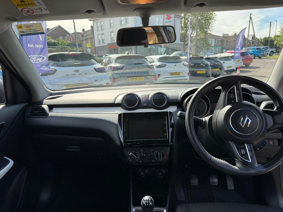 Suzuki Swift Photo b452a3f6-fc33-4f4a-89bc-13accf0acad4.JPEG