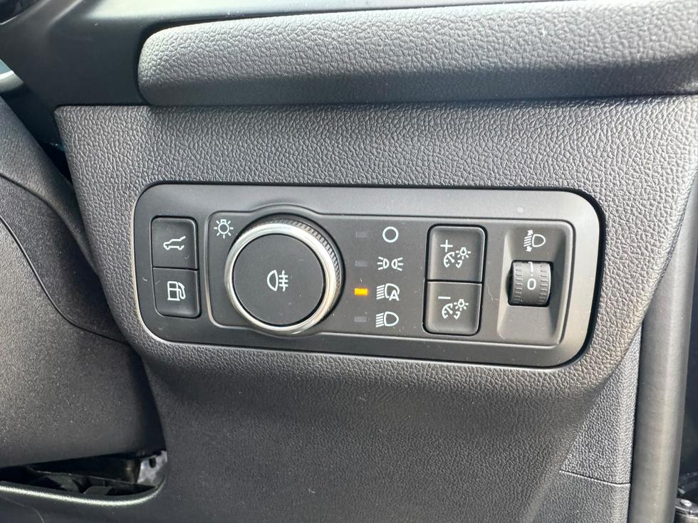 Ford Kuga Photo b4535ec3-e81f-4f81-8f19-7c98ea816b49.jpeg